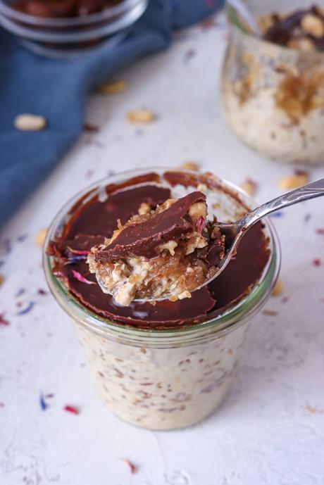 Overnight Oats Snickers Style (Vegan)