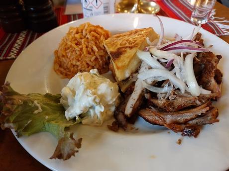 Hauptgericht beim Griechen