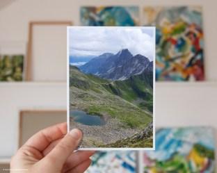 Die Inspiration für Anjas Kunst kommt direkt aus der Natur: Hier das Foto unserer Bergtour in den Stubaier Alpen, mit Blick auf die Innsbrucker Hütte…