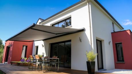 Markise selbst reinigen: sauberer Sonnenschutz in wenigen Schritten