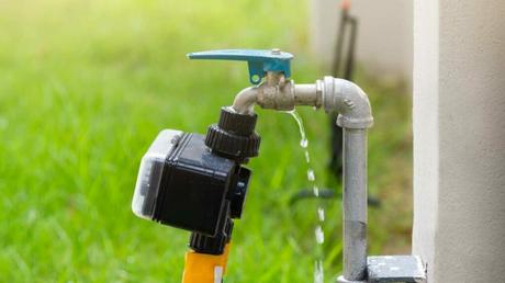 Automatische Bewässerungssysteme: Nie wieder ausgetrocknete Pflanzen