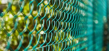 Günstiger Zaun Option 2 ist ein Maschendrahtzaun