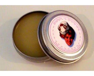 Auch nach dem Tag des Kusses sollte man Küsse verteilen: CHF 2.00 Rabatt auf alle Lippenprodukte & neue vegane Lipbalms