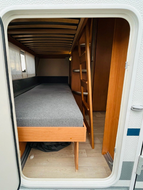 Wohnwagen mit Etagenbett: Raumoptimierung und Flexibilität vereint