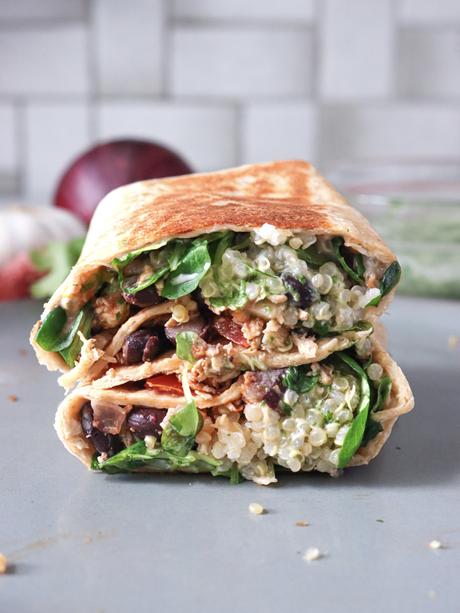 Veganer Protein-Wrap mit Quinoa und Pulled Tofu