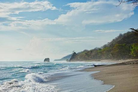 Wellen am Strand von Playa Larga