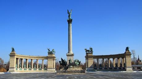 Budapest, Heldenplatz