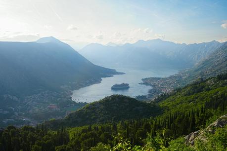 Blick in die Bucht von Kotor