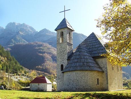 Vorbereitung einer Reise nach Albanien