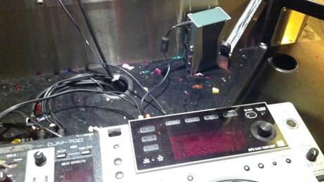 Rauher Bühnenalltag oder pfleglich mit technischen Geräten des Clubs umgehen?