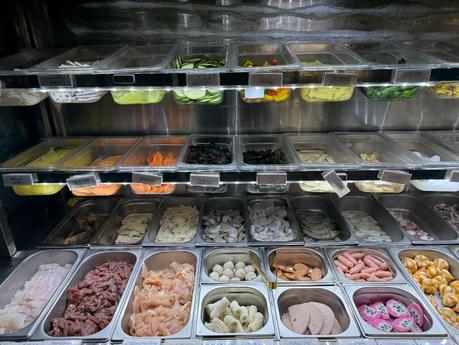 Oma Tan Tan besucht: Authentische Szechuan-Küche in München