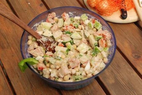 Teff-Kichererbsen-Salat mit Tahini-Lemon Dressing