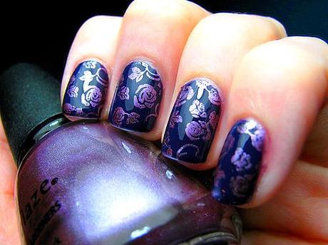 http://data.whicdn.com/images/10399941/china-glaze-fashion-flowers-manicure-nail-varnish-nails-Favim.com-64478_large.jpg?1307064473