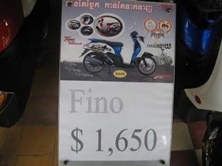 Roller- und Mopeds in Kambodscha.