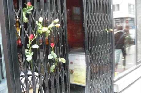 Blumen gegen Gewalt Terrorismus; Fotos aus Oslo