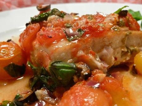 Thunfisch geschmort mit Tomaten auf italienische Art - Tonno alla marinara