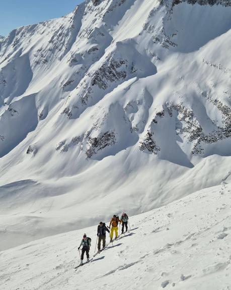 Eine Frühjahrsskitour, die uns noch nie enttäuscht hat, ist jene auf den Hocharn (3.254 m) 🤩⛷️🌞