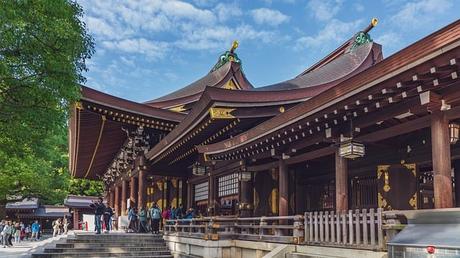 Religionen in Japan – Geschichte, Glaubensrichtungen und heutige Praxis