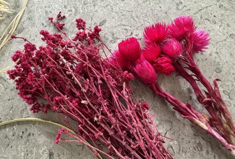 Blumen für Trockenblumenkranz