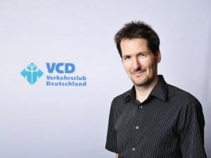 Michael Müller-Görnert vom ökologischen Verkehrsclub Deutschland (VDC) mit seiner Kritik an der CO2-Effizienzskala für Neuwagen.