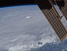 Hurrikan EARL wieder Kategorie 4 - beeindruckende HQ-Fotos von der ISS, 2010, Earl, Atlantik, Hurrikanfotos, NASA, Hurrikansaison 2010, USA, North Carolina, Virginia, Delaware, Massachusetts, New Jersey