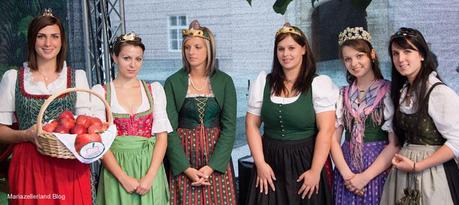 Steirische Königinnen beim Steirerfest in Linz