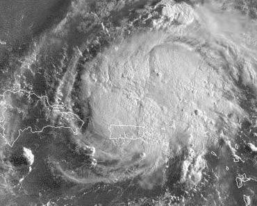 IRENE als Hurrikan wieder über offenem Wasser, HARVEY als Tropisches Tief wieder über Land