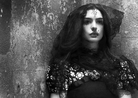 Anne Hathaway goes gothic