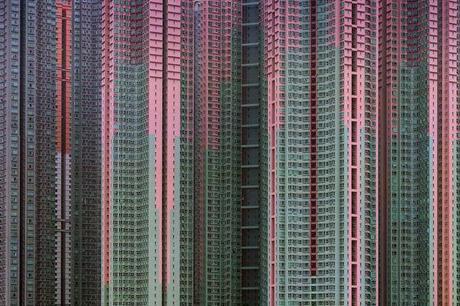Ausstellung im Museum für Gestaltung Zürich: Hochhaus - Wunsch und Wirklichkeit (Foto: Architecture of Density #39, Hongkong 2005, © Michael Wolf)