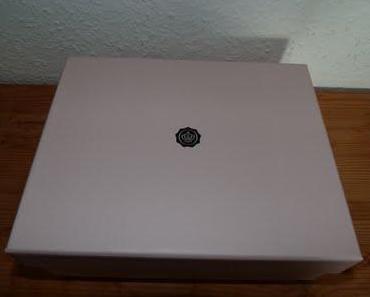 Glossy Box August 2011 - unpacked