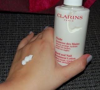 Super zarte Hände mit dem neuen Handpflege-Set von Clarins