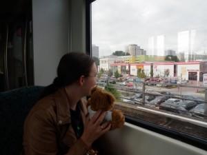 Bloggi faehrt S Bahn in Berlin 300x225 Bloggi besucht Build a Bear in Berlin