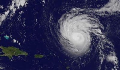 Hurrikan KATIA legt plötzlich mächtig zu - jetzt Kategorie 2, Katia, Satellitenbild Satellitenbilder, Atlantik, Hurrikanfotos, September, 2011, Hurrikansaison 2011, 