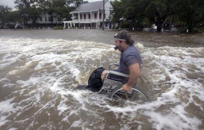 LEE: Fotogalerie Hochwasser in Mandeville, Lake Pontchartrain, Louisiana, Lee, Louisiana, Sturmschäden, Sturmflut Hochwasser Überschwemmung, Golf von Mexiko,  USA, Fotos Fotogalerie