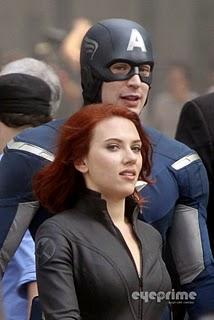 The Avengers: Zahlreiche Bilder von Scarlett Johansson am Set