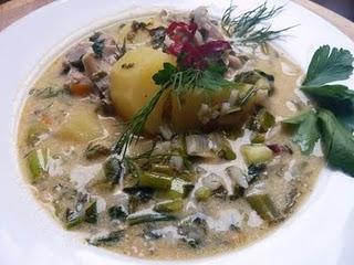 Grünborscht nach Mama Regine: Bessarabischer Eintopf mit Lammrippchen / Green Borscht Mama Regine’s Way: Bessarabian Stew with Lamb Ribs