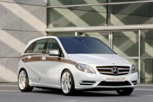 Elektroauto Mercedes B-Klasse E-Cell Plus. Das erste Elektroauto mit Range Extender von Mercedes soll 2014 auf en Markt kommen.