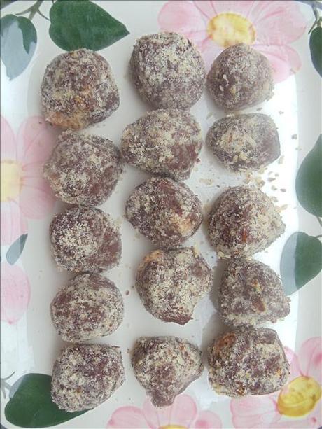 SCHOKOLADEN-NUSSKONFEKT