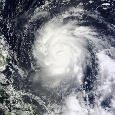 Hochauflösendes Satellitenfoto (6 MB) Taifun NALGAE vor den Philippinen (NASA Earth Observatory), NASA, Nalgae, Taifun Typhoon, Hurrikanfotos, Fotos Fotogalerie, 2011, Philippinen, Taifunsaison, Pazifik,