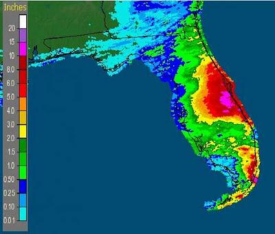 Florida: Gefühlter Sturm zieht nach Norden und hinterlässt Überschwemmungen - und vielleicht auch einen Tornado, Florida, USA, US-Ostküste Eastcoast, Sturmflut Hochwasser Überschwemmung, Oktober, 2011, aktuell, Video, Radar Doppler Radar, Tornado, 