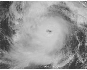 JOVA bleibt ein starker Hurrikan nahe Kategorie 4 - Sturmwarnung jetzt auch in Nayarit