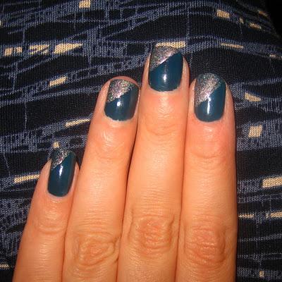 Nails of the day: Blue Sparkles