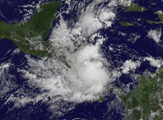 System 96L (potenziell Tropischer Sturm RINA) vor Nicaragua zeigt Anzeichen von Entwicklung, Rina, Karibik, Atlantik, Satellitenbild Satellitenbilder, Nicaragua, aktuell, Oktober, 2011, Hurrikansaison 2011, Honduras, 
