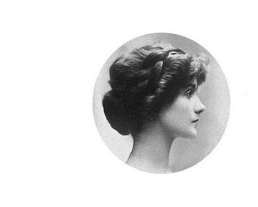 theepitomeofquiet:


Coco Chanel in 1909