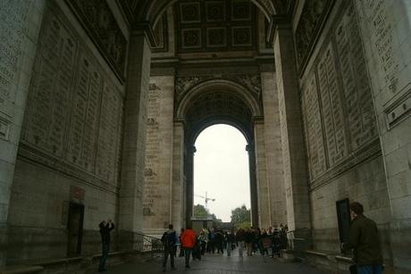 TAG 2 in Paris: Arc de Triomphe, Eifelturm, Louvre