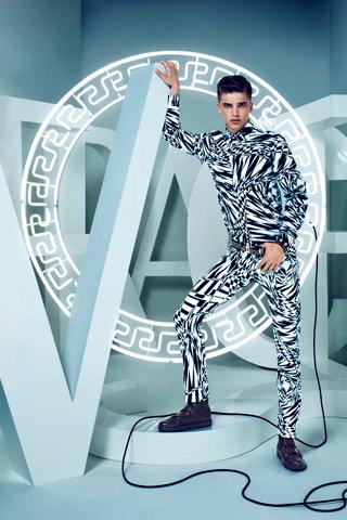 Versace für H&M; – Archiv geplündert!
