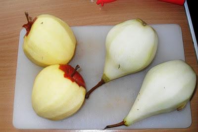 Nuss-Marmorkranz mit Früchten