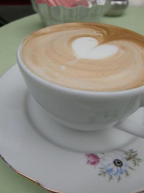 Kaffeeklatsch in Babu’s Bakery & Coffeehouse im Herzen von Zürich