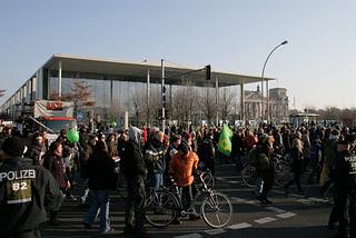 Berlin: Banken in die Schranken (Fotos)