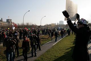 Berlin: Banken in die Schranken (Fotos)